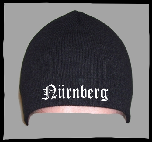 NÜRNBERG Beanie / Strickmütze + schwarz + bestickt